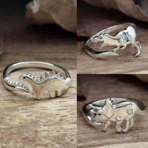 Bague dinosaure au design unique et créatif