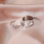 Bijou pour enfant inspiré des dinosaures, diplodocus