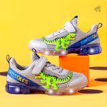 Chaussures à LED inspirées des dinosaures pour enfants