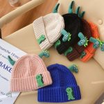 Bonnet enfant dinosaure pour les aventures