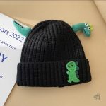 Bonnet dinosaure amusant à porter