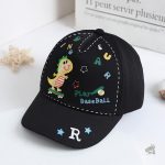 Casquette légère avec design dinosaure