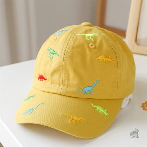 Casquette dino colorée pour un look ludique