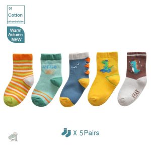 Chaussettes avec design dinosaure coloré et amusant