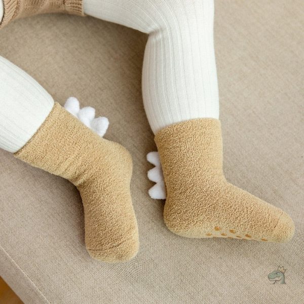 Chaussettes confortables avec dessins de petits dinosaures