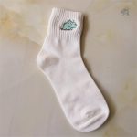 Accessoire tendance : chaussettes dinosaures