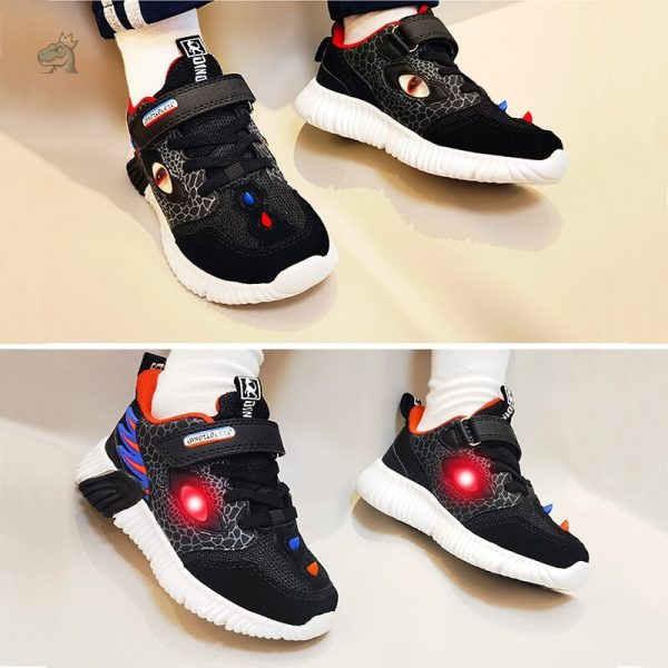 Chaussures enfantines avec motifs de dinosaures