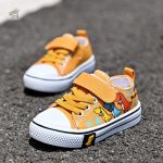 Chaussures dinosaure tendance pour un look amusant