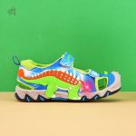 Chaussures tendance pour jeunes aventuriers dinosaure
