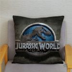 Coussin dino coloré pour chambre