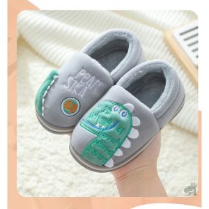 Gros chaussons de dinosaures pour les petits aventuriers