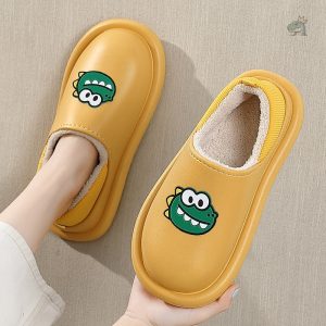 Pantoufle dinosaure homme confortable et amusante
