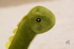 Peluche de dinosaure, design Diplodocus en teintes naturelles