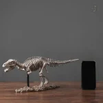 Statue d'un squelette de dinosaure pour collection