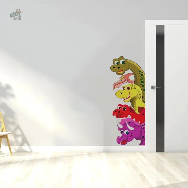 sticker-dinosaure-porte-1 Sticker dinosaure vertical coloré pour décoration murale